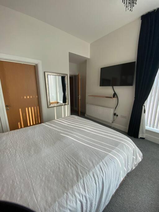 3 Bedroom Penthouse Apartment In Larne Exterior foto