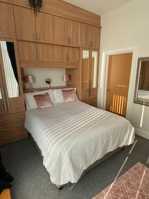 3 Bedroom Penthouse Apartment In Larne Exterior foto